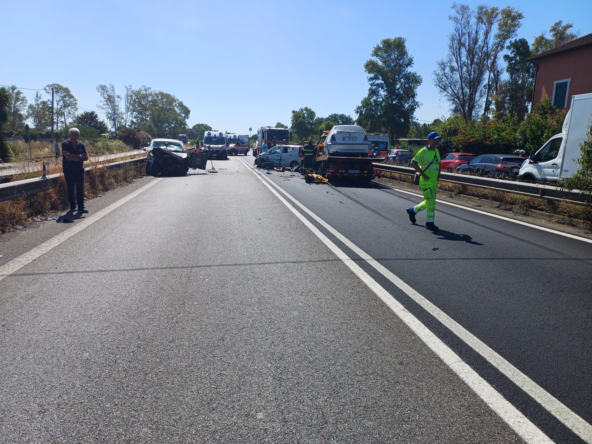 Tragedia sulla Pontina: un morto e cinque feriti nel violento scontro tra tre veicoli (FOTO) 2