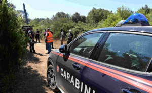 Carabinieri a cavallo a Castel Fusano, tra sequestri di rifiuti infiammabili e parcheggiatori abusivi (VIDEO) 1 Carabinieri a cavallo a Castel Fusano, tra sequestri di rifiuti infiammabili e parcheggiatori abusivi (VIDEO) 1