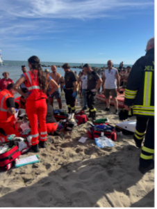 Malore sulla spiaggia libera di Ostia: bagnante deceduto davanti alla moglie nonostante i soccorsi (FOTO) 5