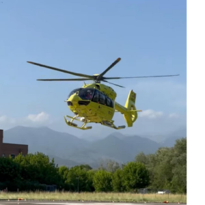 Ciclista vittima di un incidente sulla via Litoranea: elitrasportato da ARES21 al San Camillo 1