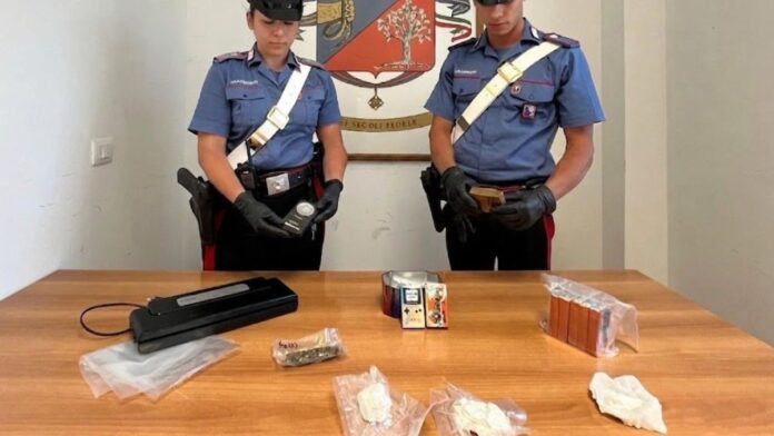 Spacciatore arrestato a Ladispoli: trovate cocaina, hashish e marijuana