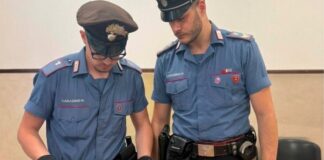 Armato e con la mimetica va piedi sulla via Ostiense: arrestato