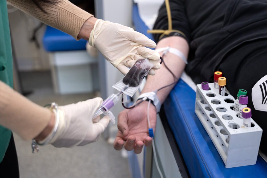Emergenza sangue a Roma, nel Lazio mancano fino a 30mila sacche. la Asl 1: «Non aspettate, venite a donare» 1