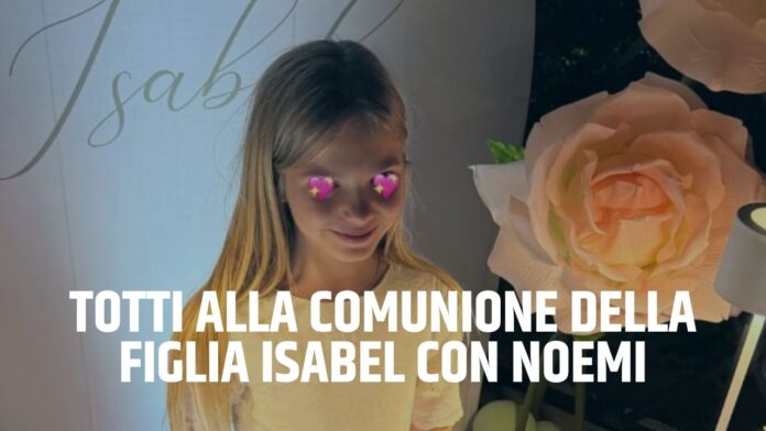 Totti alla festa della comunione della figlia con Noemi