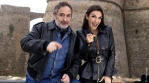 Guida Tv 8 giugno 2026, programmi da non perdere in chiaro e su Sky 1