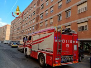 Tentato suicidio a Roma: donna salvata in extremis dai Vigili del Fuoco 1