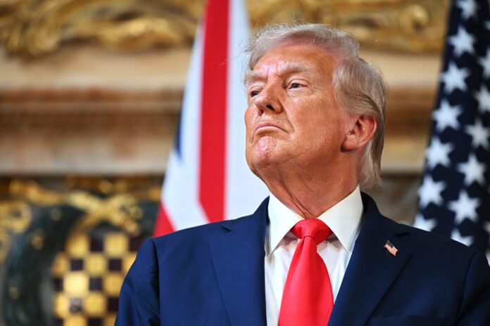 4 luglio, Trump a Mount Rushmore: “Non saremo mai comunisti, nostra identità sotto attacco”