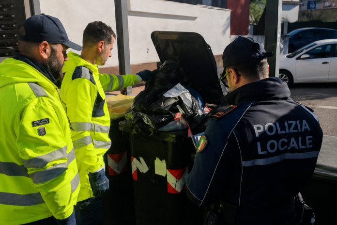 Controlli sui rifiuti a Marino