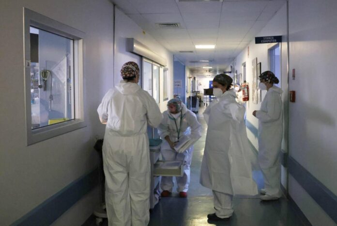 Covid: reintegro medici no Vax radiati, anestesisti Siaarti: “Pericoloso precedente”