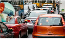 Il presidio a favore della Corte Penale Internazionale rischia di mandare in tilt la viabilità all'Aventino. Annullata invece la mobilitazione a San Giovanni