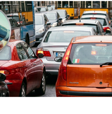 Il presidio a favore della Corte Penale Internazionale rischia di mandare in tilt la viabilità all'Aventino. Annullata invece la mobilitazione a San Giovanni