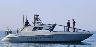 Droga, lavoro nero, abusivismo: blitz della Guardia di Finanza su litorale tra Ostia e Pomezia