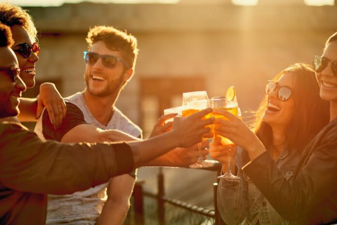 Heineken Italia lancia ‘Together Lab’, ascoltare generazione che sta riscrivendo regole stare insieme
