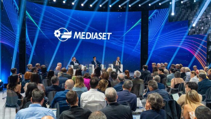 Mediaset scommette sui classici, punta su Milo Infante e non chiude ad Amadeus e Mentana