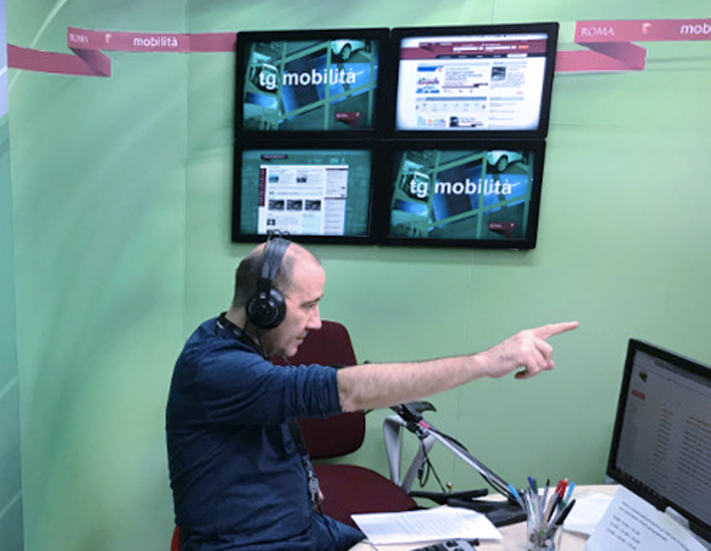 Addio a Mauro Muraour: scompare la storica voce radiofonica di RDS e l'innovatore dell'editoria dei trasporti romani 1 Addio a Mauro Muraour: scompare la storica voce radiofonica di RDS e l'innovatore dell'editoria dei trasporti romani 1