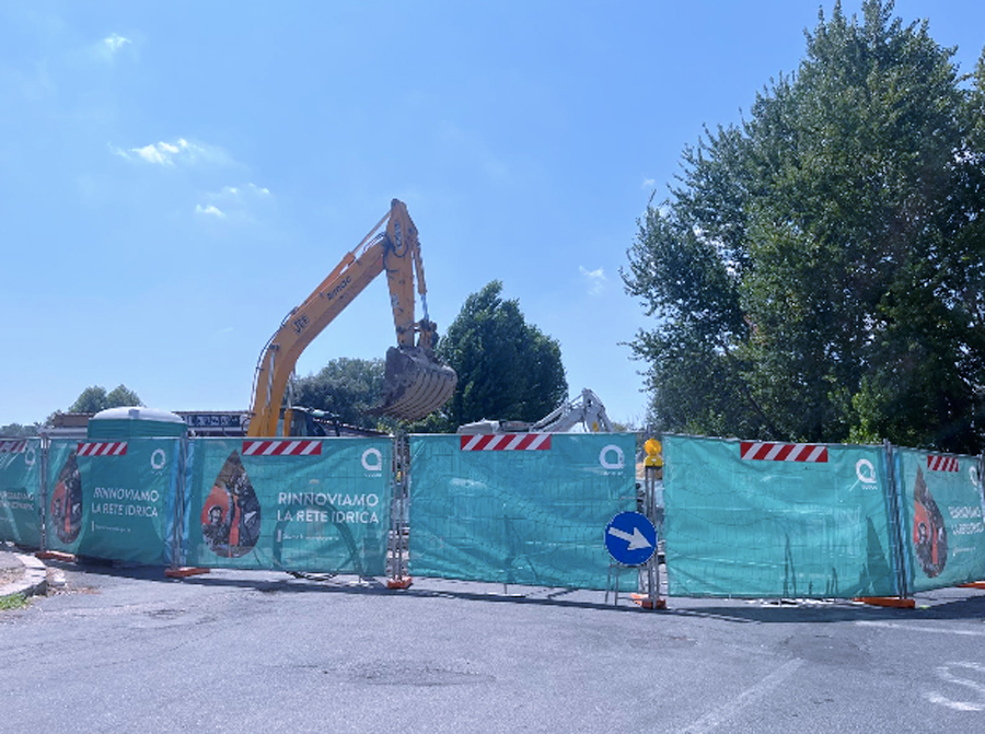 Parte lo scavo a Ponte Lucano e scatta l'ordinanza: stop ad auto e bus sulla Maremmana chiusa verso l'A24 (FOTO) 1 Parte lo scavo a Ponte Lucano e scatta l'ordinanza: stop ad auto e bus sulla Maremmana chiusa verso l'A24 (FOTO) 1