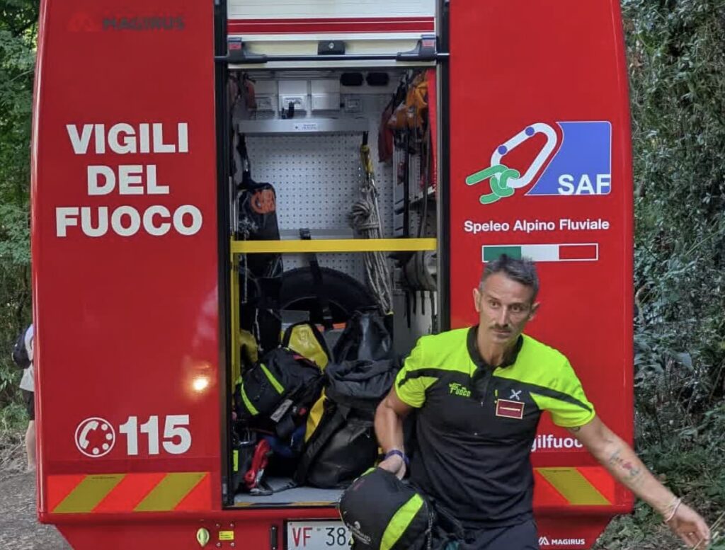 Incidente al Lago di Albano: scivola prima di fare il bagno e rimane ferita, salvata dai Vigili del Fuoco 2 Incidente al Lago di Albano: scivola prima di fare il bagno e rimane ferita, salvata dai Vigili del Fuoco 2