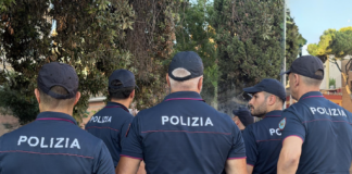 I controlli a Termini e piazza Vittorio portano a diversi arresti. Fermati ladri di bagagli, rapinatori e spacciatori all'Esquilino