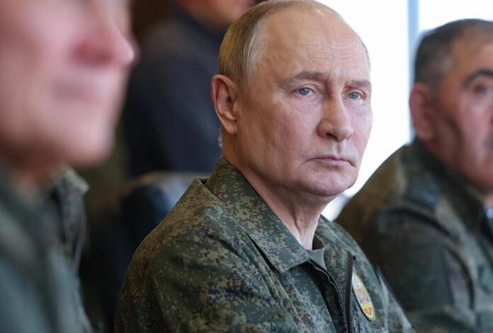 Ucraina, Putin pronto all’escalation: l’attacco all’Europa e il timore di una “mobilitazione invisibile”