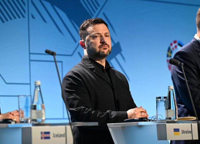 Ucraina, Zelensky annuncia rimpasto di governo: la nuova strategia politica