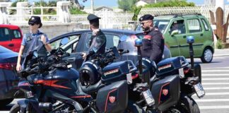 Servizio straordinario sul litorale romano: fermati spacciatori, ladri d'auto e un latitante. Controllate oltre 200 persone e maxi sanzioni in strada
