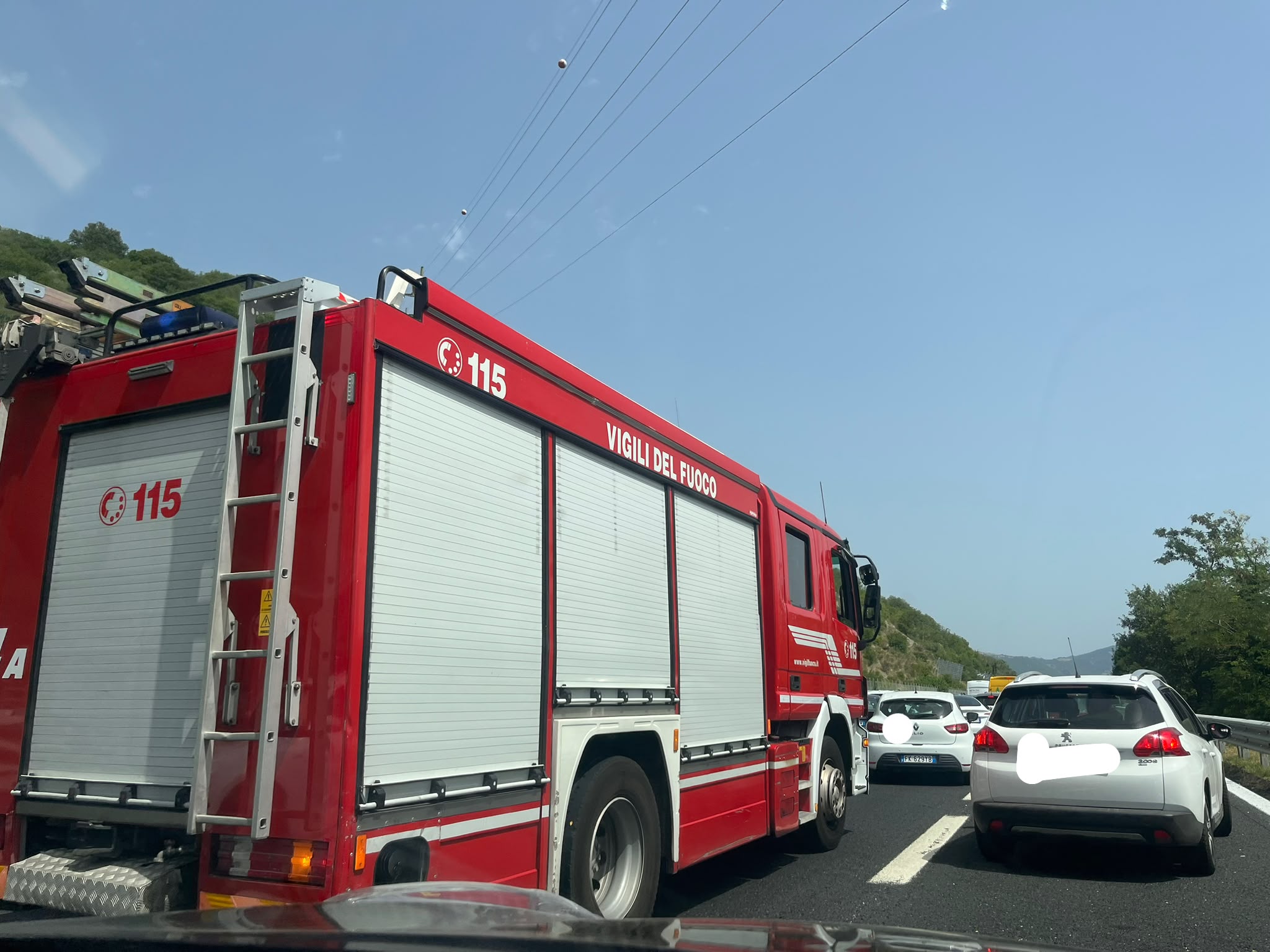 Incidente e traffico in aumento sulla A24, lunghe code: giornata difficile per i guidatori 2