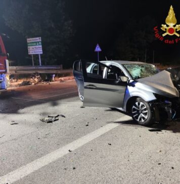 Grave incidente sul viadotto Gronchi a Roma: giovane incastrato e soccorso in codice rosso