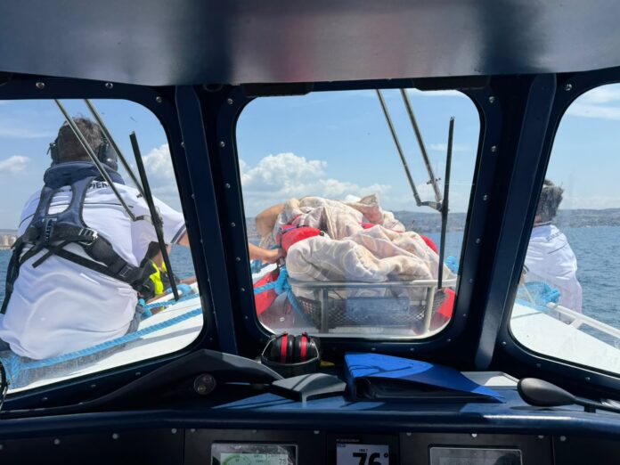 Sinergia tra Ares 118 e Guardia Costiera per trarre in salvo un uomo al largo: decisiva l'applicazione del protocollo per velocizzare il soccorso in mare a Civitavecchia