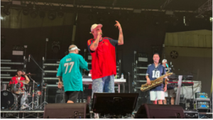 A Fiumicino Clementino fa il pieno. E martedì serata speciale per i fan di Tina Turner (VIDEO) 1 A Fiumicino Clementino fa il pieno. E martedì serata speciale per i fan di Tina Turner (VIDEO) 1