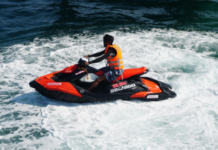 Da Civitavecchia a Ventotene controlli e multe della Guardia di finanza sugli acqua scooter