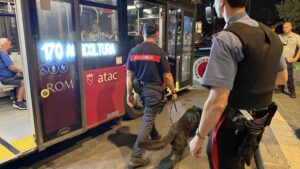 Operazione di Carabinieri e Paracadutisti a Roma Termini: stretta microcriminalità e degrado 2