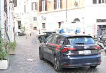 Ragazzo sequestrato, torturato e rapinato in un B&B di Roma: misure cautelari per tre giovani