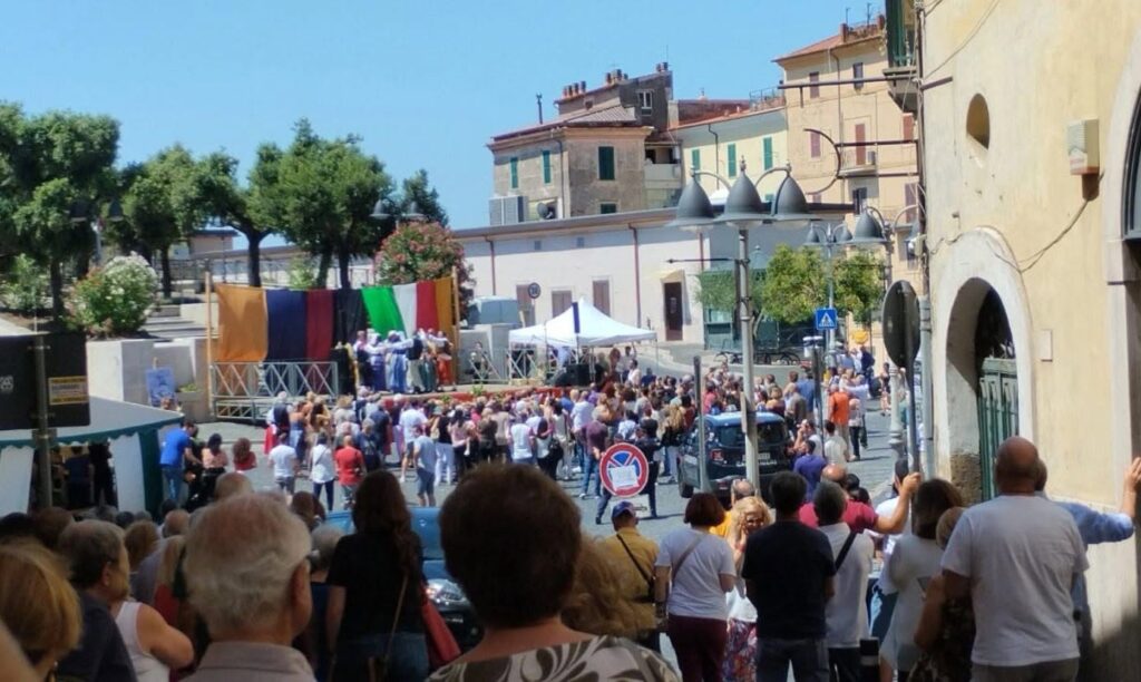 Sagra della Pera Spadona 2026 a Castel Madama: tra gusto raro e il ritmo del Saltarello 2 Sagra della Pera Spadona 2026 a Castel Madama: tra gusto raro e il ritmo del Saltarello 2