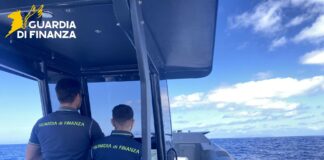 Un'operazione della Guardia di Finanza ha evitato il peggio durante il salvataggio in mare ad Anzio. L'intervento nel quadro dei controlli che hanno portato a sanzioni e verifiche nell'area delle isole Pontine