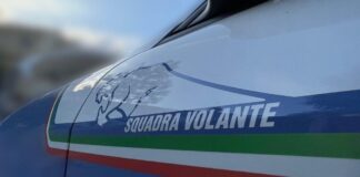 Un 38enne arrivato dalla Calabria in treno è stato intercettato dalle volanti della polizia nella periferia ovest di Roma: a tradirlo l'odore della droga nella borsa. I dettagli sul corriere arrestato a Bastogi