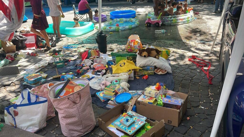Con lo sgombero di Spin Time 90 bambini in strada. È scontro politico: il Comune punta all'acquisto, la Regione frena 2