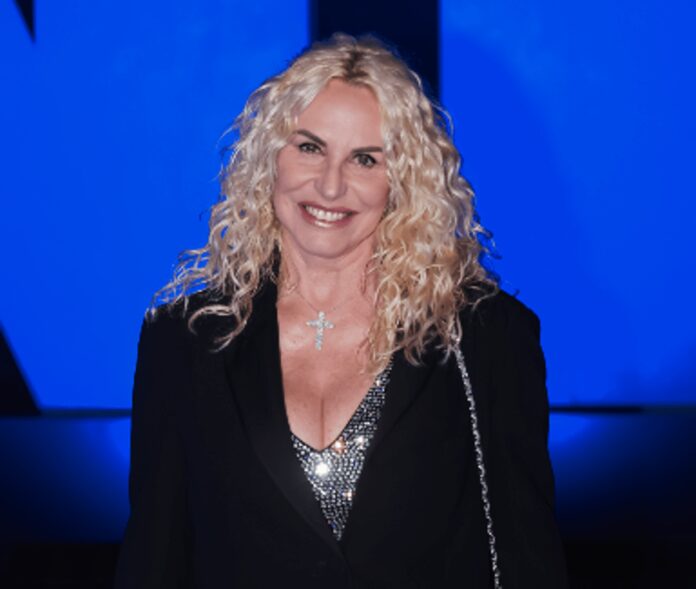 Antonella Clerici ‘contro’ le mete estive: “Forse ho sbagliato lavoro”