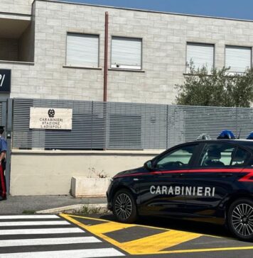 Hashish, crack e soldi scoperti a Ladispoli dai Carabinieri: un arresto