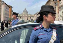 Furto con destrezza a Roma: sfilano 700 euro a una turista