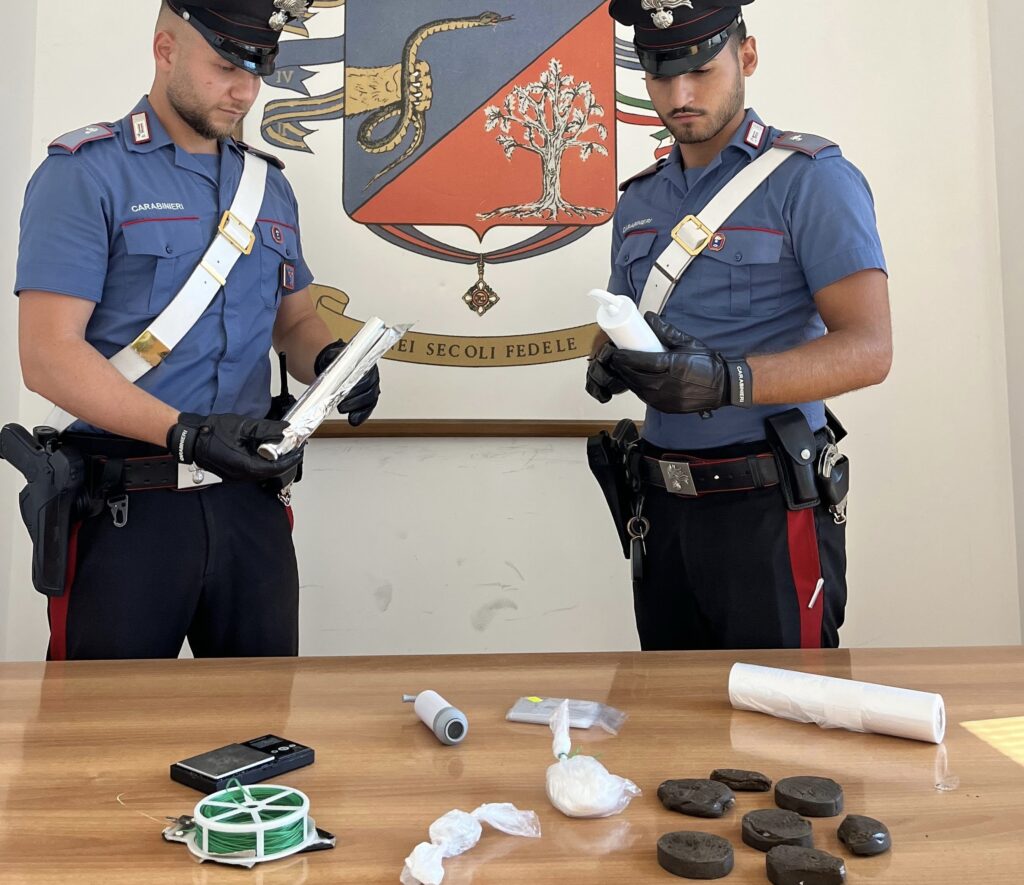 Oltre 300 grammi di droga in casa: arrestato 71enne ai domiciliari 1