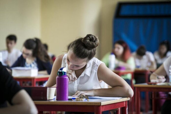Rientro a scuola, 5 buoni propositi per sopravvivere al ritorno in classe a settembre