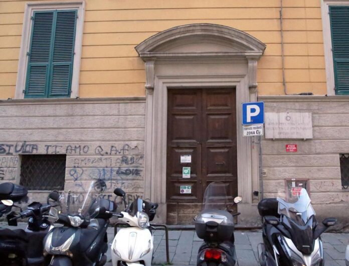 Scuola, i sindacati: “Oltre 200mila supplenti, manca più della metà dei prof di sostegno”