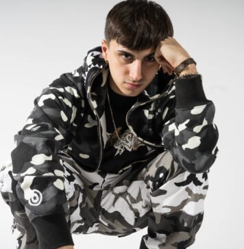 Il producer Sick Luke sale sul palco di Piazza Rossellini in un weekend che chiude l'estate a Ladispoli tra i tributi a Vasco Rossi e Dalla, il live dedicato a  Cremonin, e il raduno delle Vespe 50