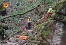 Tenta di salvare 13enne precipitato in una scarpata nel Bosco del Corniglio: morto capo scout