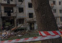 Ucraina, missili balistici russi su Kiev: 9 morti