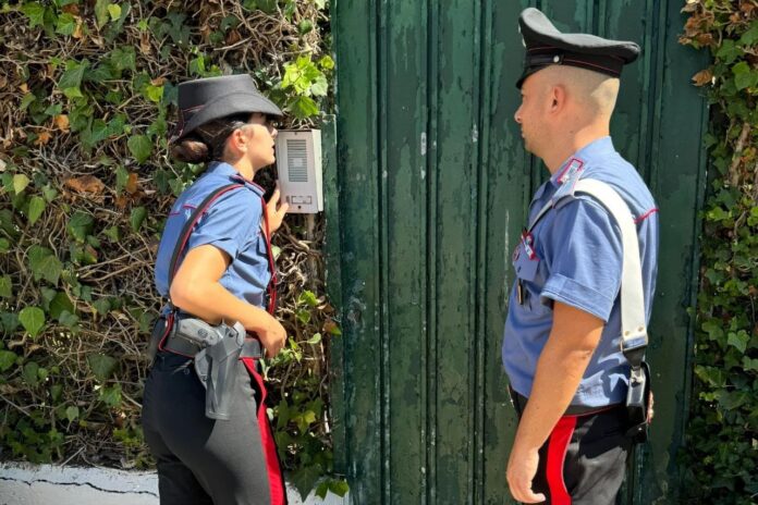 aggressione con il coltello a fregene, carabinieri arrestano un ragazzo di 26 anni