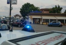 Imponente operazione dei Carabinieri sul territorio: sanzioni, monopattini rubati recuperati e sequestro di coltelli e machete durante i controlli ad Ardea