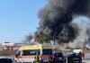 Spaventoso incendio a Maccarese, va a fuoco la Rambla