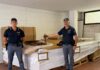 Un controllo di routine della Polizia a Spinaceto porta a un ingente sequestro di tabacco: oltre una tonnellata di merce non tracciata, attrezzature per il confezionamento e dormitori abusivi