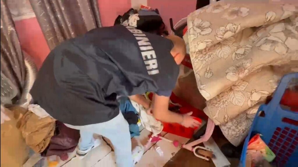 Svaligiato van di turisti degli Emirati: refurtiva di lusso recuperata in via Candoni 1 Svaligiato van di turisti degli Emirati: refurtiva di lusso recuperata in via Candoni 1